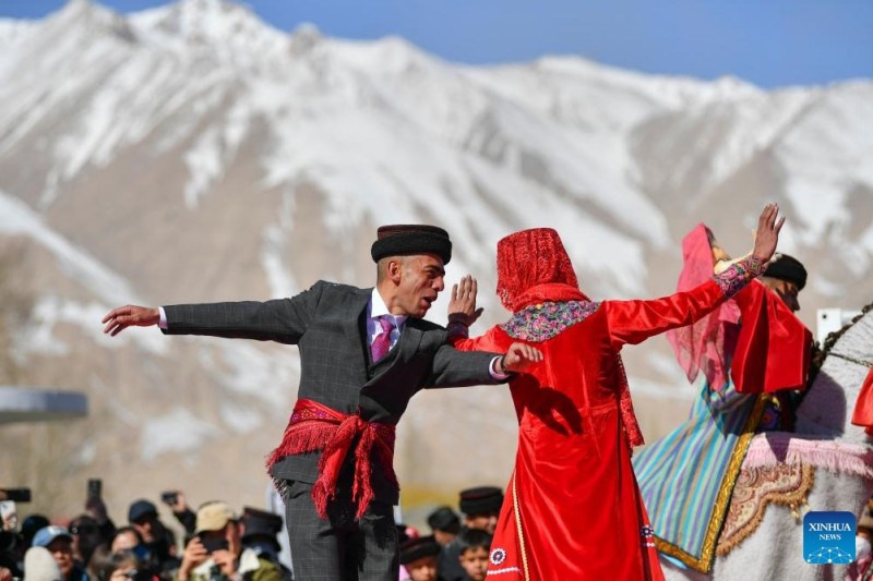 Αξιοπο?ηση ?υλη? πολιτιστικ?? κληρονομι?? για προ?θηση τουρισμο? στο Ταξκοργκ?ν Τατζ?κ του Σιντζι?νγκ