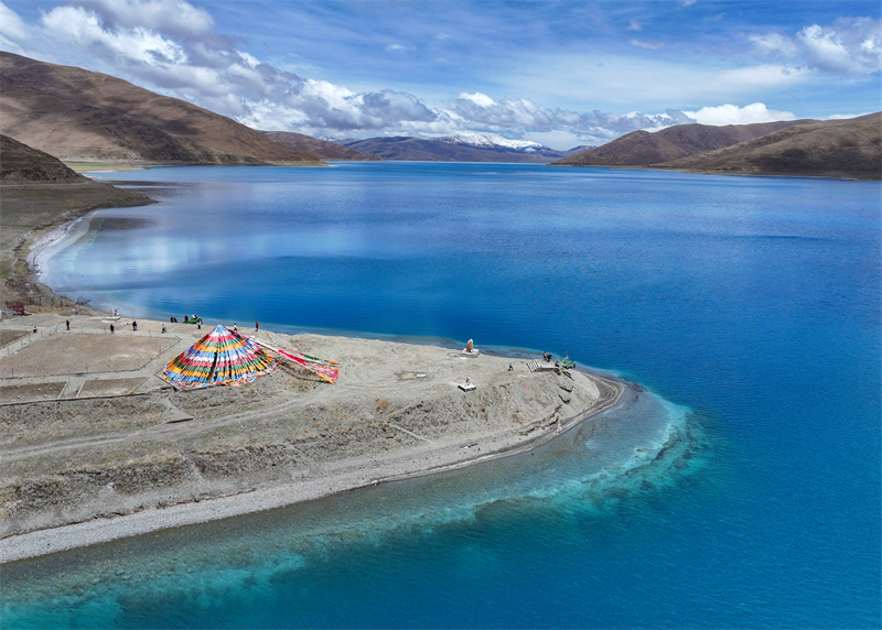 Θιβ?τ: Η γραφικ? λ?μνη Γιαμντρ?κ