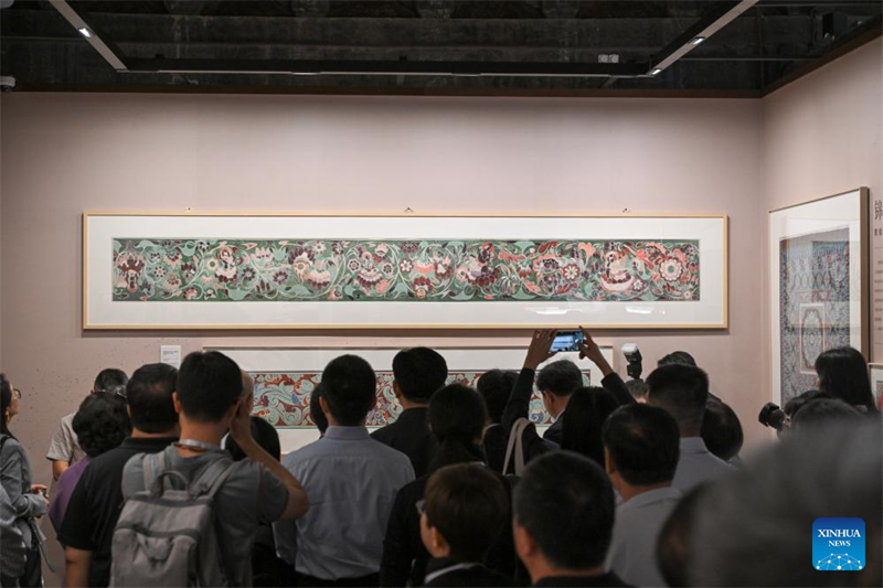 ?κθεση με θ?μα το Τσα?χου? στο Μουσε?ο του Παλατιο? στο Πεκ?νο