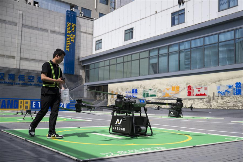 Ν?ε? διαδρομ?? drone τ?θηκαν σε λειτουργ?α στην π?λη Γουχ?ν