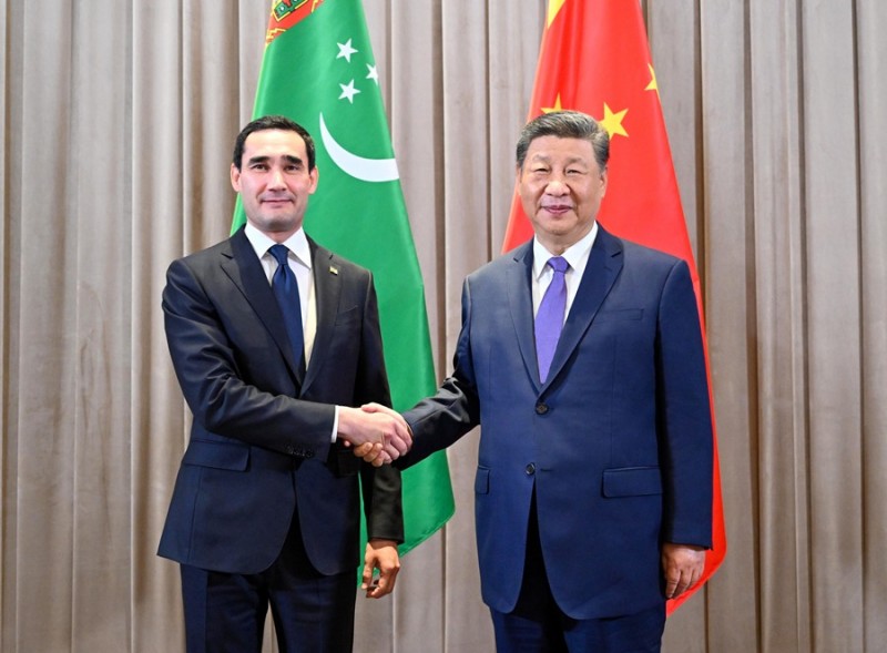 Ο Πρ?εδρο? Σι συναντ? τον Πρ?εδρο του Τουρκμενιστ?ν Σερντ?ρ Μπερντιμουχαμ?ντοφ