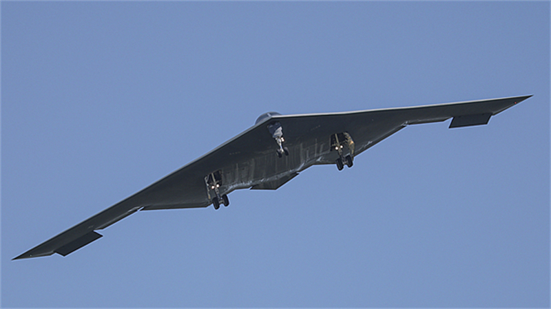 ?να βομβαρδιστικ? B-2 φτ?νει στην αεροπορικ? β?ση Whiteman στο Μιζο?ρι μετ? την επιστροφ? του απ? μια μαζικ? επ?θεση σε ιρανικ?? πυρηνικ?? εγκαταστ?σει?, στι? 22 Ιουν?ου 2025. (Φωτογραφ?α / VCG)