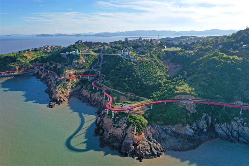 Επαρχ?α Τζετζι?νγκ: Β?λτα κατ? μ?κο? τη? παρ?κτια? πρ?σινη? διαδρομ??