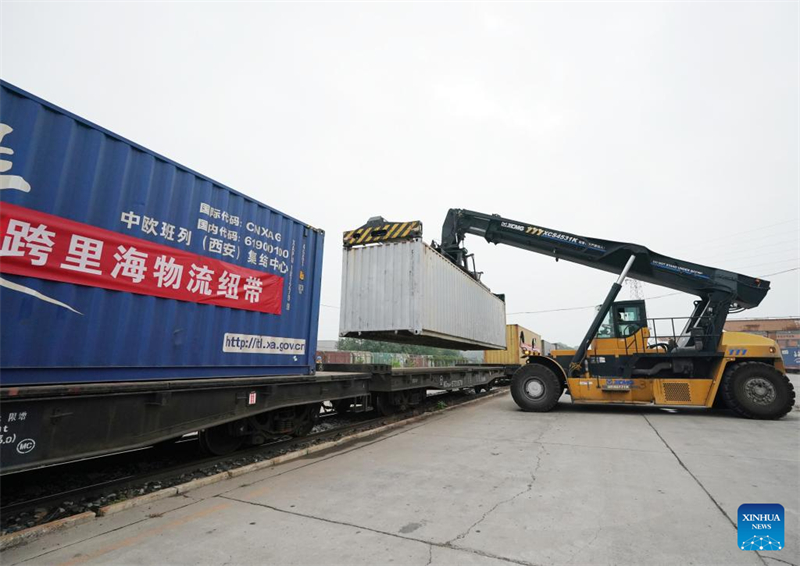 Το Πεκ?νο δρομολογε? το πρ?το εμπορευματικ? τρ?νο Κ?να?-Ευρ?πη? που διασχ?ζει την Κασπ?α Θ?λασσα