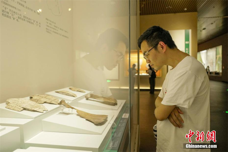 Ο παν?ρχαιο? πολιτισμ?? Σανγκ τη? Ανγι?νγκ προσελκ?ει πολλο?? επισκ?πτε?