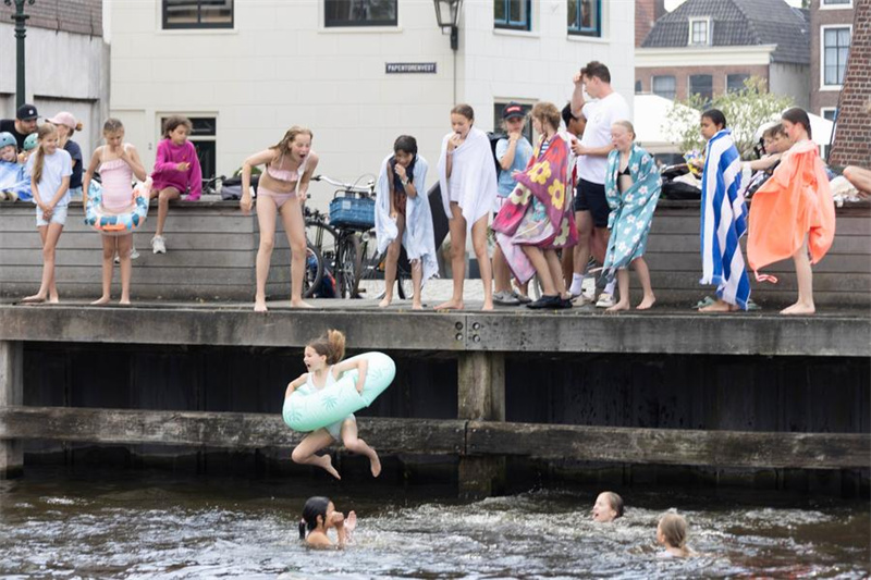 Κα?σωνε? στην Ευρ?πη: Καθημεριν?? πρακτικ?? προσαρμογ?? των πολιτ?ν