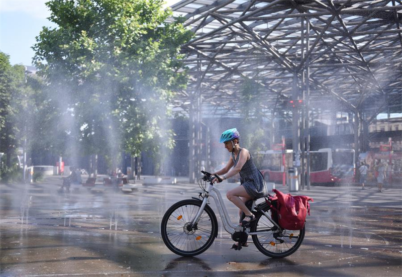 Κα?σωνε? στην Ευρ?πη: Καθημεριν?? πρακτικ?? προσαρμογ?? των πολιτ?ν