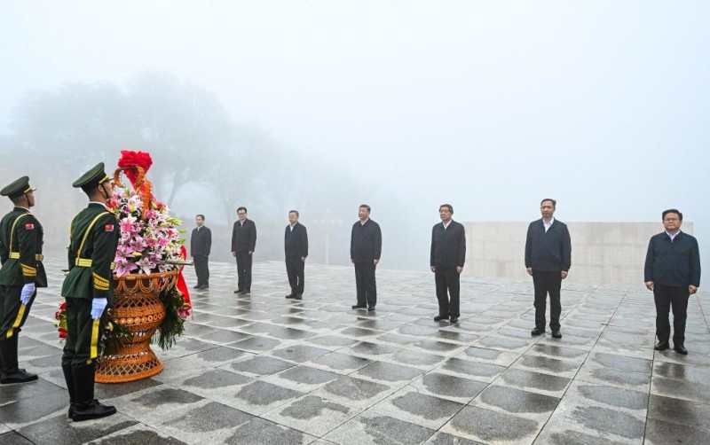 Ο Κιν?ζο? Πρ?εδρο? αποτ?ει φ?ρο τιμ?? στου? μ?ρτυρε? του πολ?μου αντ?σταση? κατ? τη? ιαπωνικ?? επιθετικ?τητα?