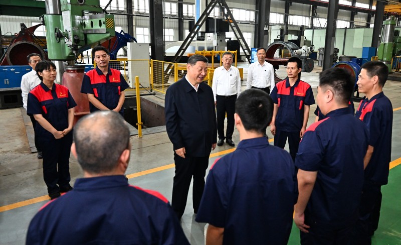 Ο Σι Τζινπ?νγκ επιθεωρε? κατασκευαστικ? εταιρε?α στο Σανσ?