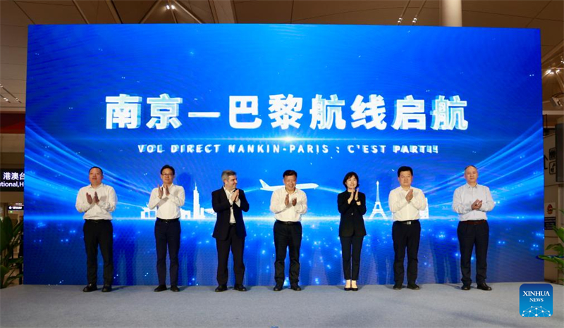 Πραγματοποιε?ται η τελετ? εγκαιν?ων του απευθε?α? αεροπορικο? δρομολογ?ου μεταξ? τη? π?λη? Ναντζ?νγκ και του Παρισιο?. (Φωτογραφ?α / Xinhua)