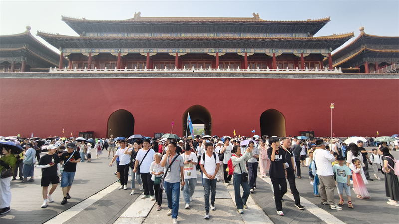 Πεκ?νο: Το Μουσε?ο του Παλατιο? υποδ?χεται ?να καλοκαιριν? κ?μα επισκεπτ?ν