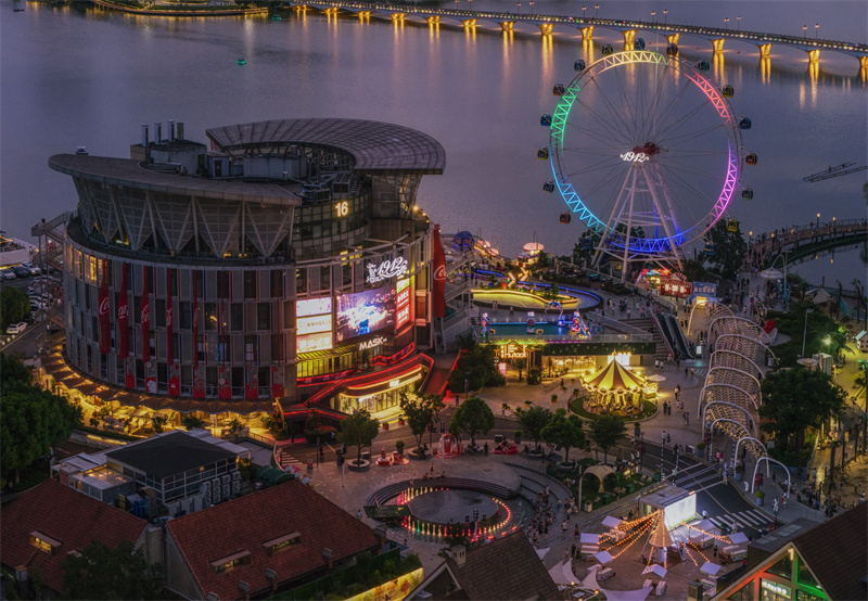 Επαρχ?α Τζιανγκσο?: Η “νυχτεριν? οικονομ?α” του καλοκαιριο? ανεβ?ζει στροφ??