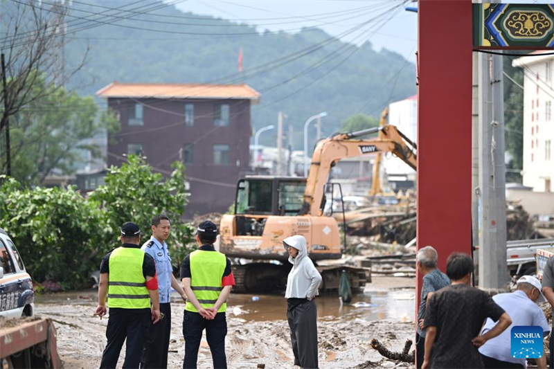 Επιχειρ?σει? ?κτακτη? αν?γκη? σε εξ?λιξη για τα πλημμυρ?πληκτα χωρι? στον Δ?μο Τιεντζ?ν