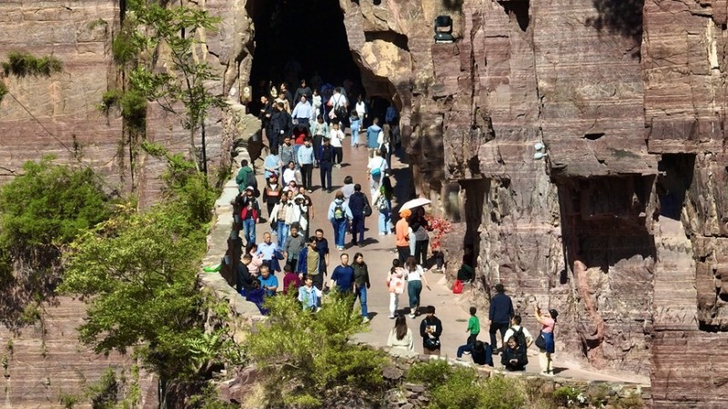 Ο θρυλικ?? δρ?μο? στον απ?τομο βρ?χο