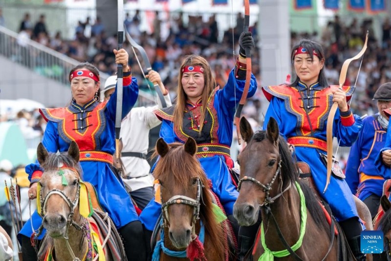Το φεστιβ?λ Ναντ?μ ξεκιν? στην Εσωτερικ? Μογγολ?α τη? Β?ρεια? Κ?να?