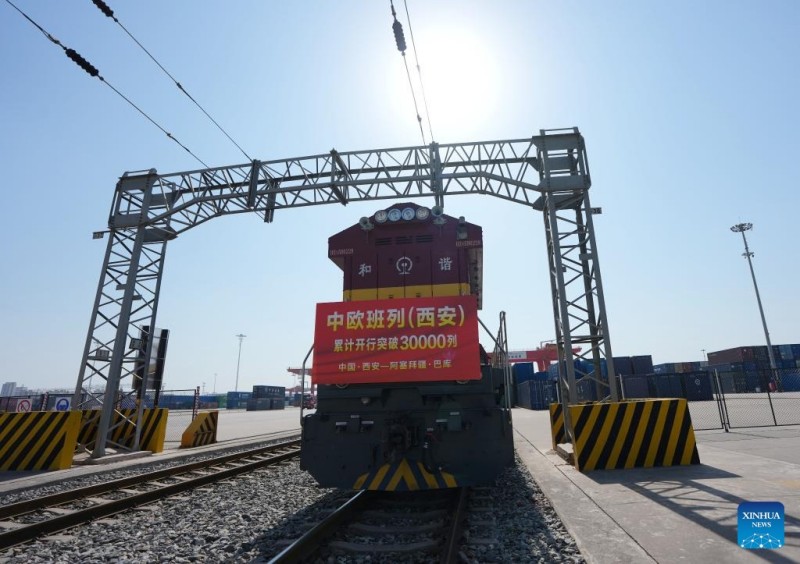 Ο συνολικ?? αριθμ?? των εμπορευματικ?ν τρ?νων Κ?να?-Ευρ?πη?που αναχωρο?ν απ? το Σι?ν ξεπ?ρασε τι? 30.000