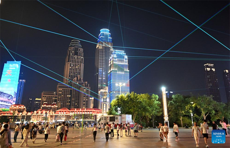 Νυχτεριν? θ?α στον ποταμ? Χα?χ? στον Δημο Τιεντζ?ν