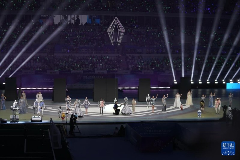 Αυτ? ε?ναι μια φωτογραφ?α απ? την τελετ? ?ναρξη? που τραβ?χτηκε στι? 14 Αυγο?στου.