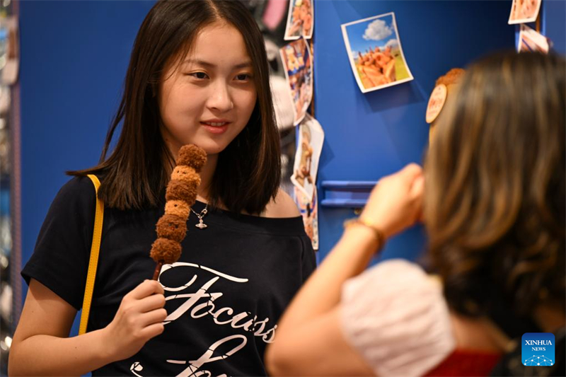 Το Μεγ?λο Παζ?ρι εισ?ρχεται στην περ?οδο τουριστικ?? αιχμ?? στην επαρχ?α Σινγι?νγκ