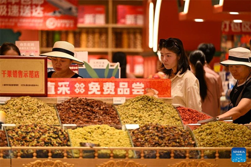 Το Μεγ?λο Παζ?ρι εισ?ρχεται στην περ?οδο τουριστικ?? αιχμ?? στην επαρχ?α Σινγι?νγκ