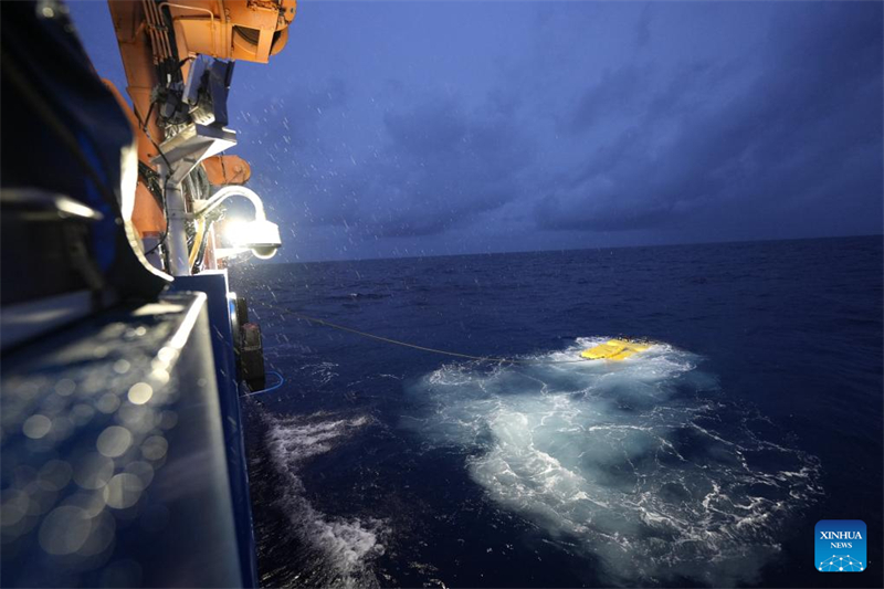 Το ν?ο εξερευνητικ? σκ?φο? βαθι?? θ?λασσα? τη? Κ?να? Χα?τσ?ν ολοκληρ?νει αποστολ? στη Θ?λασσα τη? Ν?τια? Κ?να?