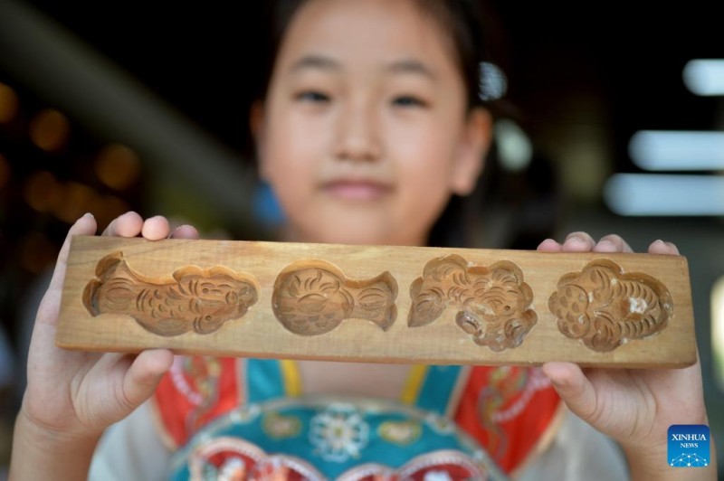 Δι?φορε? εκδηλ?σει? σε ?λη την Κ?να για το επερχ?μενο παραδοσιακ? φεστιβ?λ Τσισ?