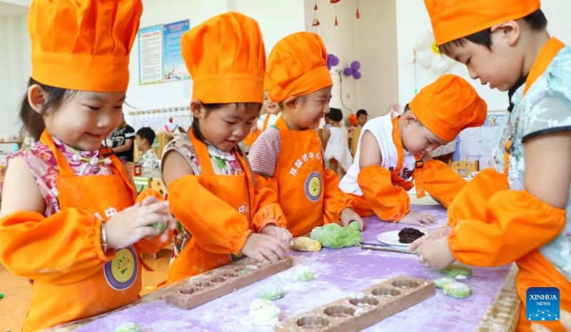 Δι?φορε? εκδηλ?σει? σε ?λη την Κ?να για το επερχ?μενο παραδοσιακ? φεστιβ?λ Τσισ?