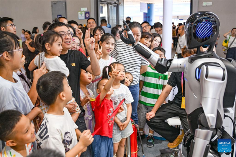 Παγκ?σμια ?κθεση ?ξυπνη? Βιομηχαν?α? του 2025 στο Δ?μο Τσονγκτσ?νγκ