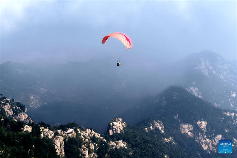 Οι πολ?τε? απολαμβ?νουν το χρυσ? φθιν?πωρο με αποδρ?σει? το Σαββατοκ?ριακο