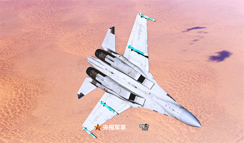 Συγκλονιστικ?! ?ρχεται μια ν?α ταιν?α με εξαιρετικ? κοντιν?? αεροφωτογραφ?ε? μαχητικ?ν αεροσκαφ?ν!