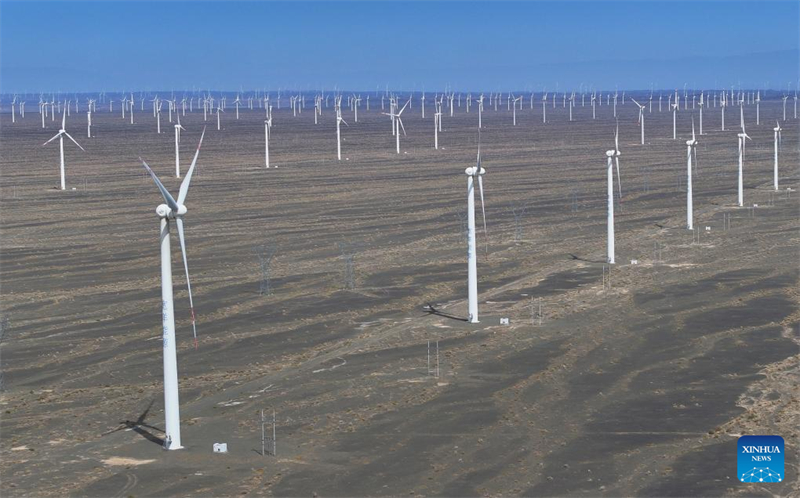 Η επαρχ?α Σιντζι?νγκ μετατρ?πει τι? ερ?μου? σε χρυσωρυχε?ο ανανε?σιμη? εν?ργεια?