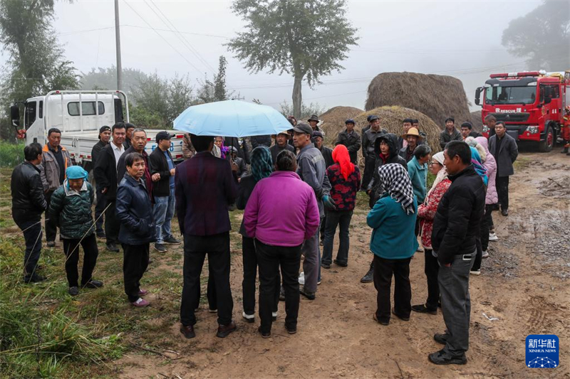 Κομητε?α Λονγκσ? τη? επαρχ?α? Γκανσο?: Στ?νονται σκην?? για την παροχ? βο?θεια? στου? πληγ?ντε? απ? τον σεισμ? και ?λε? οι σχετικ?? εργασ?ε? προχωρο?ν ομαλ?