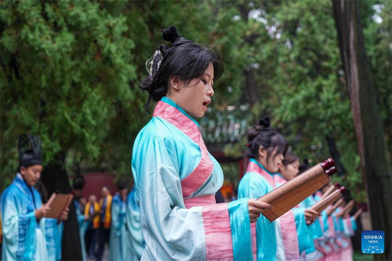 Η Κ?να γιορτ?ζει την 2.576η επ?τειο απ? τη γ?ννηση του Κομφο?κιου