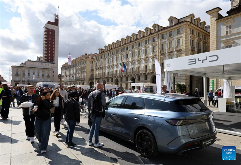 Διευθυντ?? τη? ?κθεση? αυτοκιν?των στο Τορ?νο: Οι κινεζικ?? μ?ρκε? ?τοιμε? να επιταχ?νουν τη μετ?βαση τη? Ευρ?πη? στα ηλεκτρικ? αυτοκ?νητα