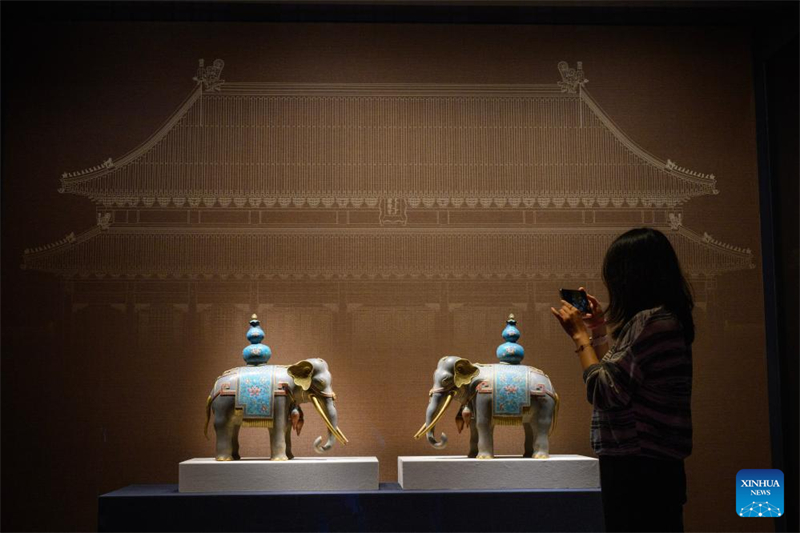 ?κθεση για τον εορτασμ? τη? 100?? επετε?ου απ? την ?δρυση του Μουσε?ου του Παλατιο? στο Πεκ?νο