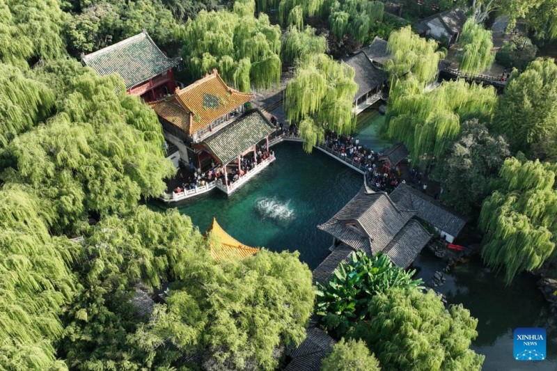 Φθινοπωριν??τοπ?α σε ?λη την Κ?να