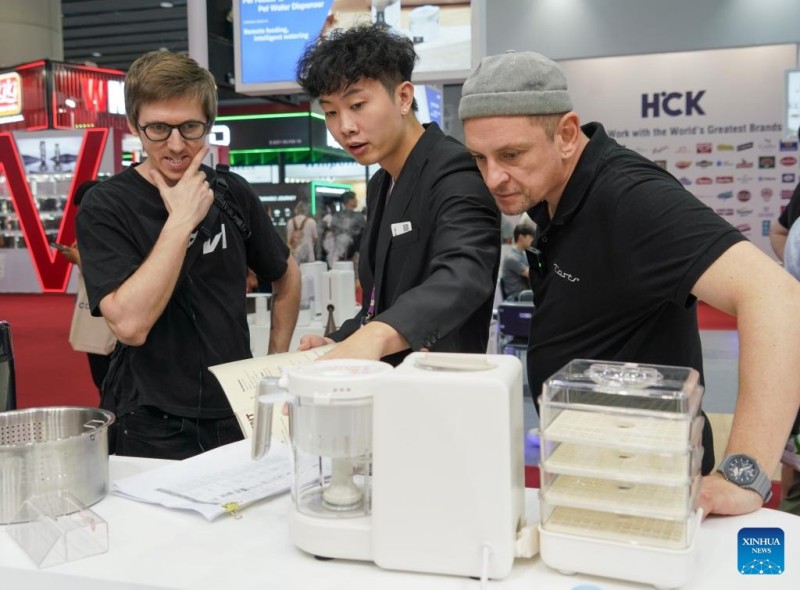 Η πρ?τη φ?ση τη? 138η? ?κθεση? Καντ?ν ολοκληρ?θηκε με ευρε?α παγκ?σμια συμμετοχ?