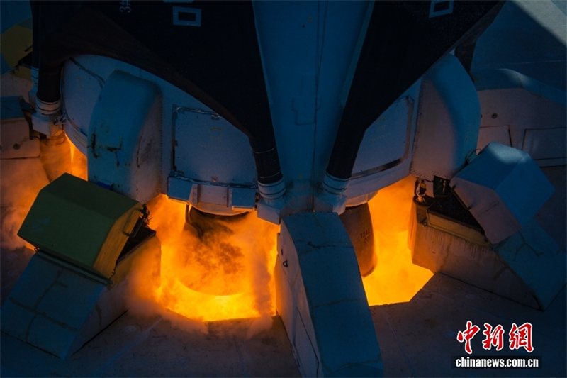 Ο επαναχρησιμοποι?σιμο? π?ραυλο? μεταφορ?? ZQ-3 πραγματοπο?ησε δοκιμ? στατικ?? πυροδ?τηση?