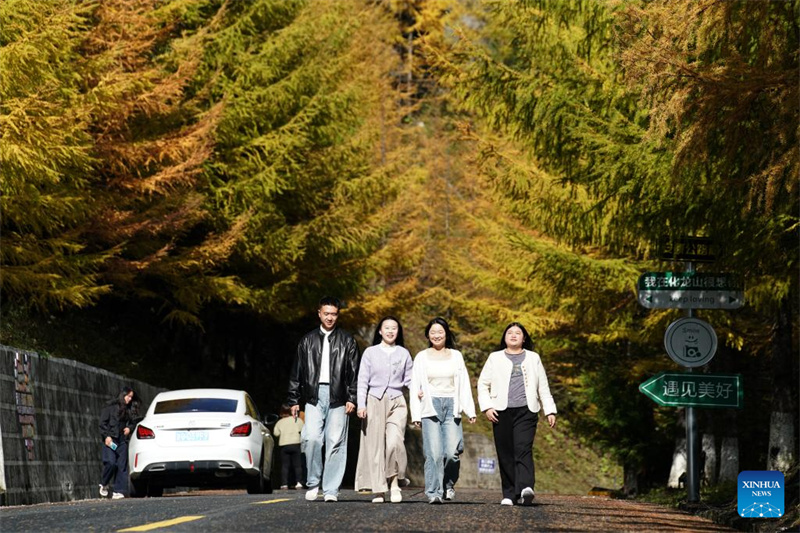 Kομητε?α τη? Κ?να? αξιοποιε? του? φυσικο?? π?ρου? για την αν?πτυξη του τουρισμο? υγε?α?