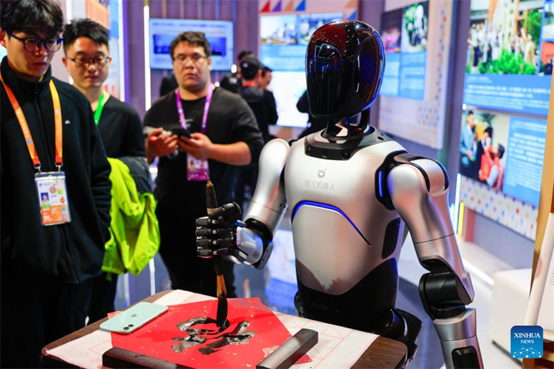 Τα κυρι?τερα σημε?α του Περιπτ?ρου τη? Κ?να? στην 8η Διεθν? ?κθεση Εισαγωγ?ν τη? Κ?να? στη Σαγκ?η