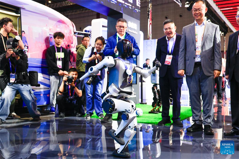 Τα κυρι?τερα σημε?α του Περιπτ?ρου τη? Κ?να? στην 8η Διεθν? ?κθεση Εισαγωγ?ν τη? Κ?να? στη Σαγκ?η