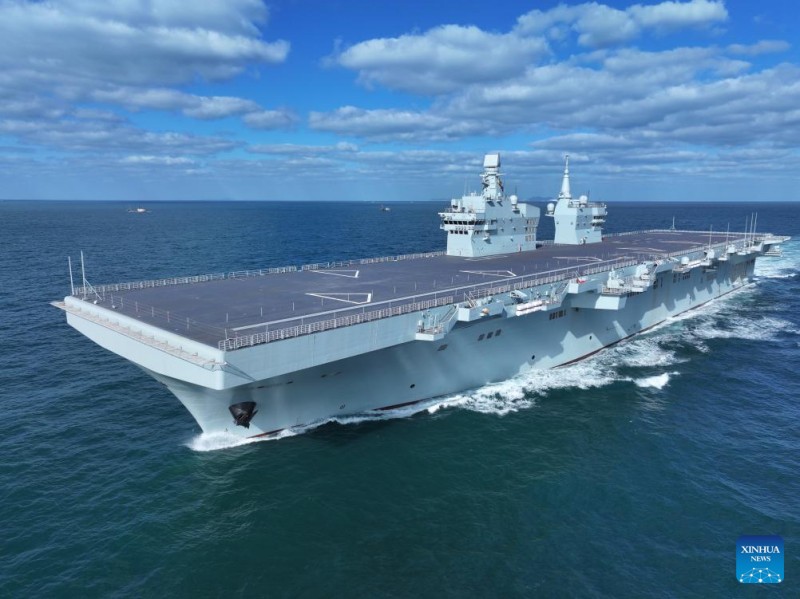 Το πρ?το αμφ?βιο πλο?ο εφ?δου τ?που 076 τη? Κ?να?, το ?Sichuan?, ολοκληρ?νει την πρ?τη του δοκιμαστικ? πλε?ση